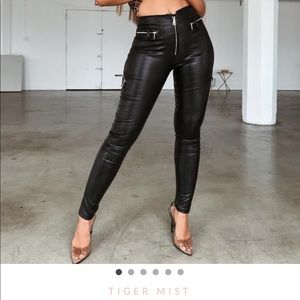 NWT Tiger Mist “Lennon Pant”